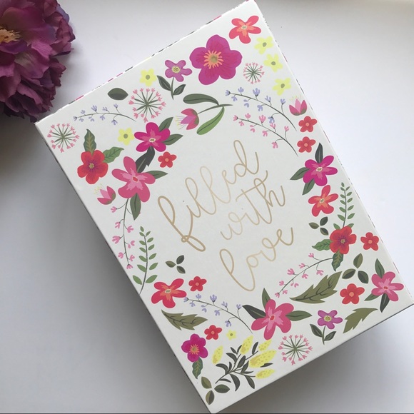 NWT VS MYSTERY box sports bras - Picture 2 of 6